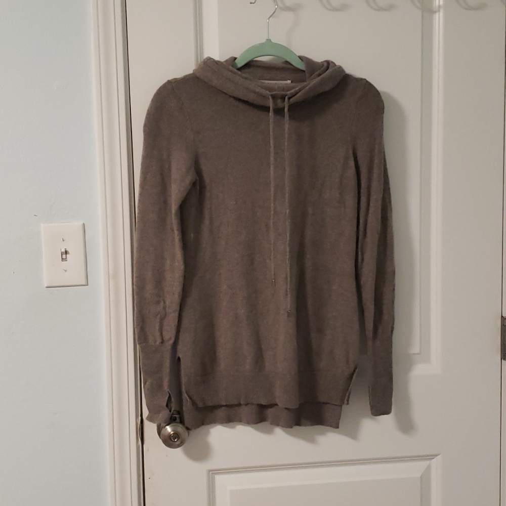100% cashmere sweater